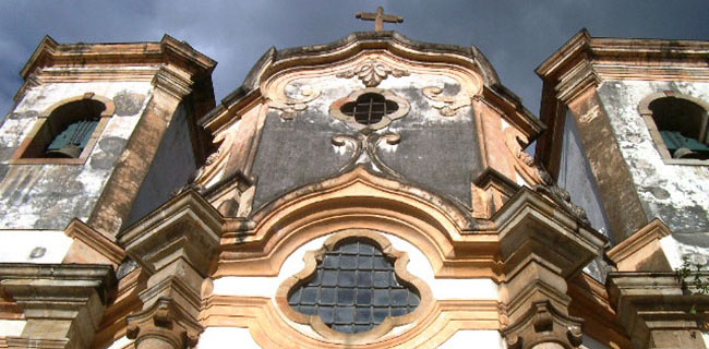 Eglise de Mariana dans le  Minas Gerais - Brésil