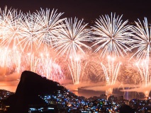 Feux d'artifices du Nouvel An sur la plage de Copacabana