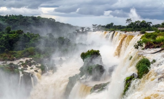 Panorama depuis les hauteurs des Chutes d'Iguacu