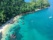 Vue aérienne d'une plage paradisiaque de la Costa Verde au Brésil