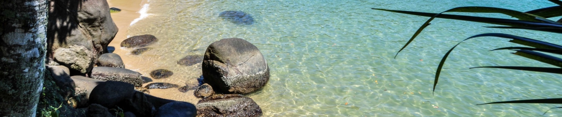 Plage paradisiaque de Ilha Grande au brésil